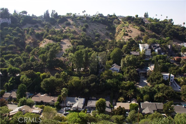 Detail Gallery Image 25 of 32 For 3847 Oakfield Dr., Sherman Oaks,  CA 91423 - 3 Beds | 1/1 Baths