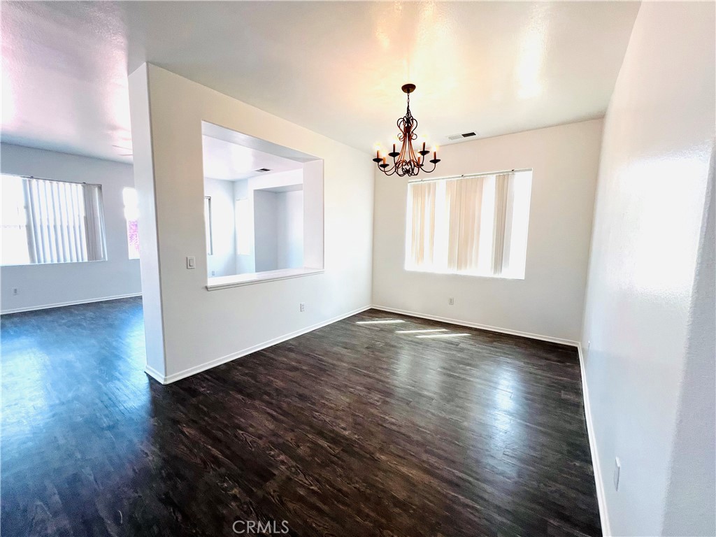 MLS #WS25242947 image #5