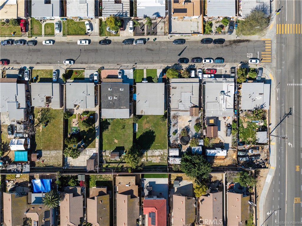 https://media.crmls.org/medias/c2d1cbe4-11dd-421e-9f05-9bc0ab6b86b2.jpg?preset=X-Large