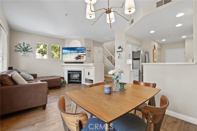 2348 Sunningdale Drive, Tustin CA: https://media.crmls.org/medias/c2d2407d-8071-44a4-8379-20b82a1e78ac.jpg