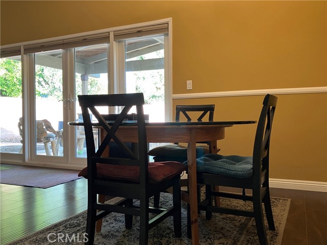 6914 Andasol Avenue, Lake Balboa CA: https://media.crmls.org/medias/c2d26295-3110-4906-a65e-666c50f6117a.jpg