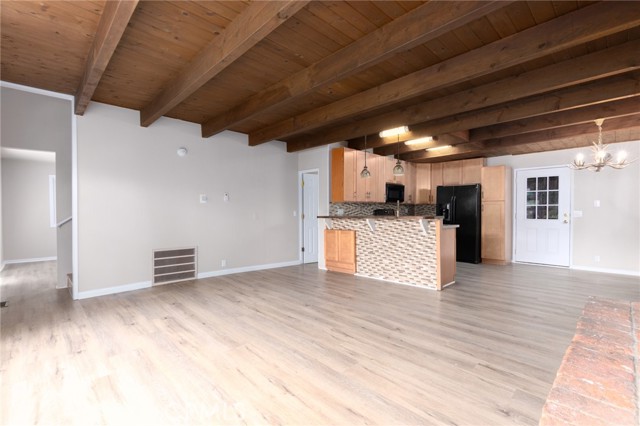 Detail Gallery Image 17 of 29 For 260 S Fairway Dr, Twin Peaks,  CA 92391 - 4 Beds | 3 Baths
