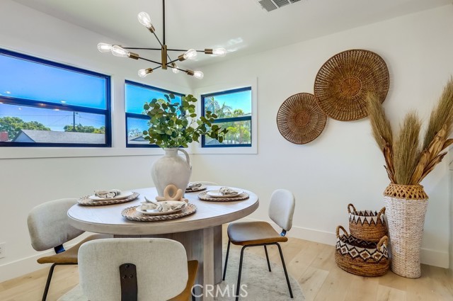 2103 Roxanne Avenue, Long Beach CA: https://media.crmls.org/medias/c2d2d9f9-3a41-446a-9fd9-c5e5941598e2.jpg