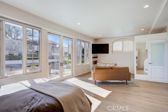 Detail Gallery Image 28 of 73 For 3511 via Dolce, Marina Del Rey,  CA 90292 - 4 Beds | 3/1 Baths