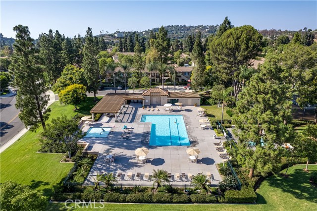 234 Gallery Way, Tustin CA: https://media.crmls.org/medias/c2d304c4-4f88-4729-b25a-9e3809ec4d04.jpg