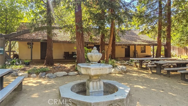 2883 Hermosita Drive, Glendale CA: https://media.crmls.org/medias/c2d30eaf-cb10-4f8f-9b31-ba78c9ec7093.jpg