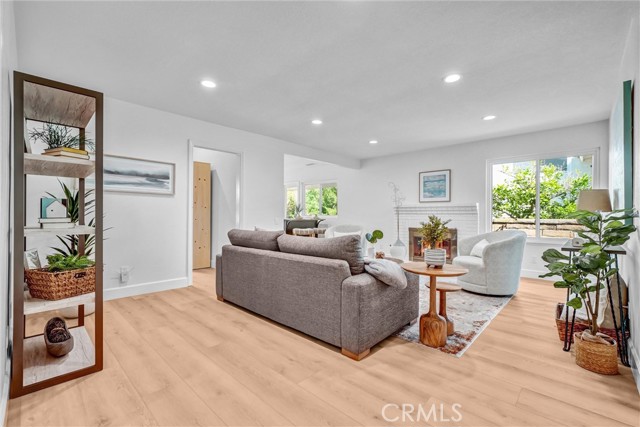 Image 15 of 55 For 23652 Amalia Place