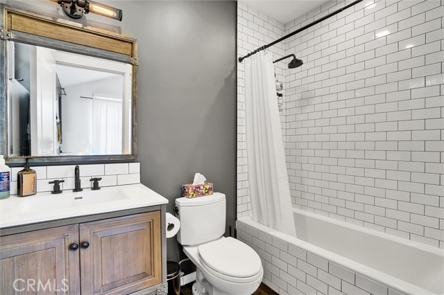 Detail Gallery Image 48 of 75 For 618 6th Ave, Venice,  CA 90291 - 4 Beds | 4 Baths