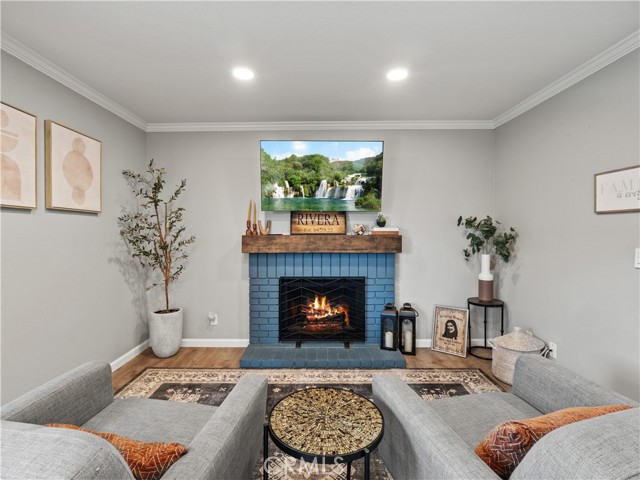 Detail Gallery Image 8 of 27 For 28316 Royal Dr, Castaic,  CA 91384 - 3 Beds | 2/1 Baths