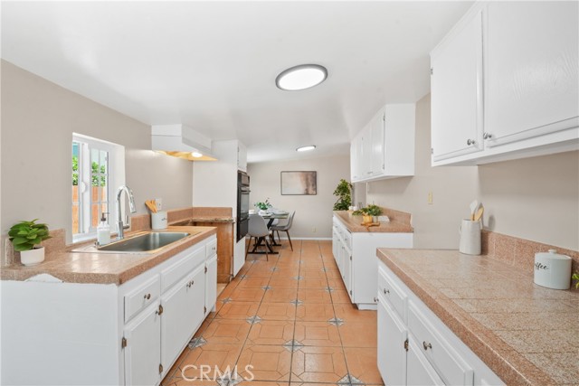 Detail Gallery Image 9 of 20 For 13439 Roselle Ave, Hawthorne,  CA 90250 - 3 Beds | 2 Baths