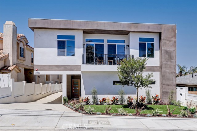 Detail Gallery Image 2 of 42 For 2321 Clark Ln a,  Redondo Beach,  CA 90278 - 4 Beds | 4/1 Baths