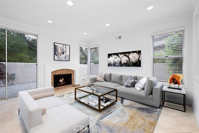 Detail Gallery Image 1 of 48 For 47 Meadowbrook, Aliso Viejo,  CA 92656 - 3 Beds | 2/1 Baths