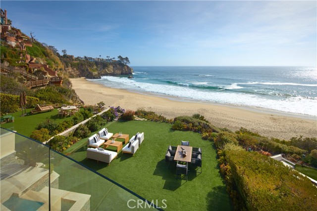 25 Bay Dr, Laguna Beach, CA 92651