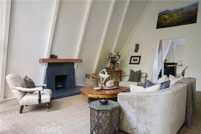27824 Fern Dell Road, Lake Arrowhead CA: https://media.crmls.org/medias/c2d74c8b-d8c1-4e96-9ee6-d120477c6d82.jpg