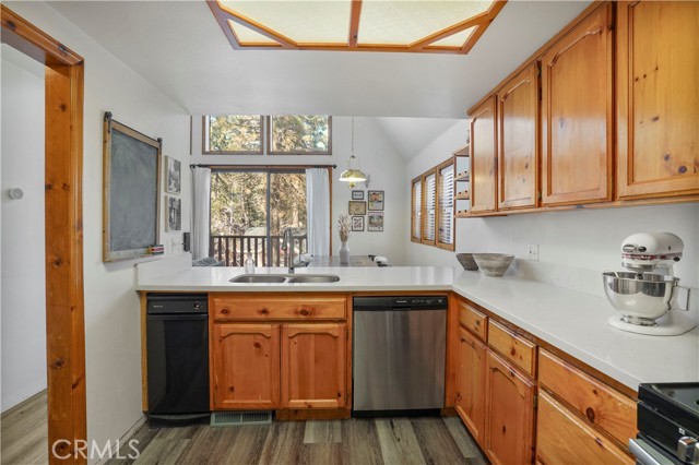 Detail Gallery Image 19 of 53 For 1719 Thrush Rd, Wrightwood,  CA 92397 - 3 Beds | 2/1 Baths