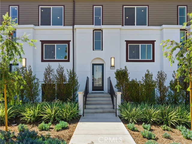 Front Image Thumbnail for CROC25241320