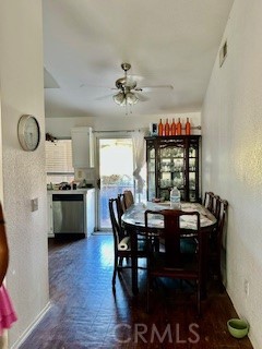 Detail Gallery Image 12 of 18 For 40350 Wood Ct, Palmdale,  CA 93551 - 3 Beds | 2 Baths