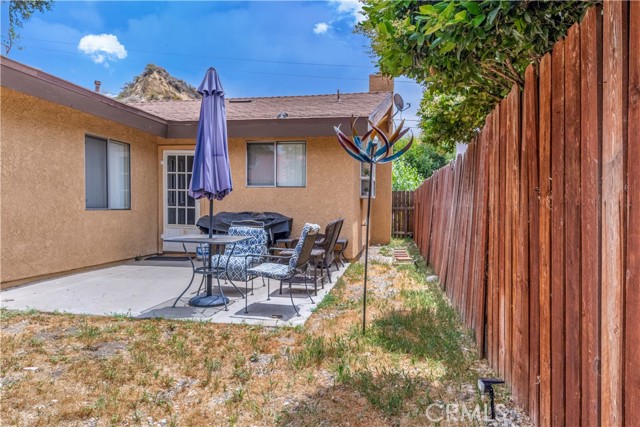 29039 Eveningside Drive, Castaic CA: https://media.crmls.org/medias/c2da24f7-b819-4b45-991c-307faf63933c.jpg