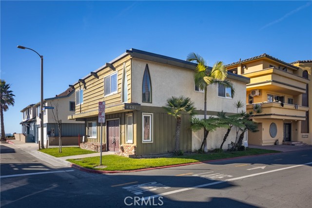 Detail Gallery Image 3 of 13 For 6601 Seashore, Newport Beach,  CA 92663 - 3 Beds | 2 Baths