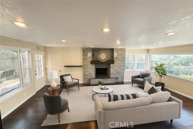 Front Image Thumbnail for CRPW25190751