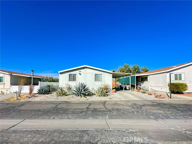 Detail Gallery Image 1 of 43 For 2117 Windflower Dr #108,  Rosamond,  CA 93560 - 5 Beds | 2 Baths