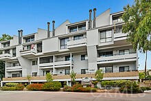 13331 Moorpark Street, Sherman Oaks CA: https://media.crmls.org/medias/c2dd953e-c89c-4569-9ab0-9f3dedeca597.jpg