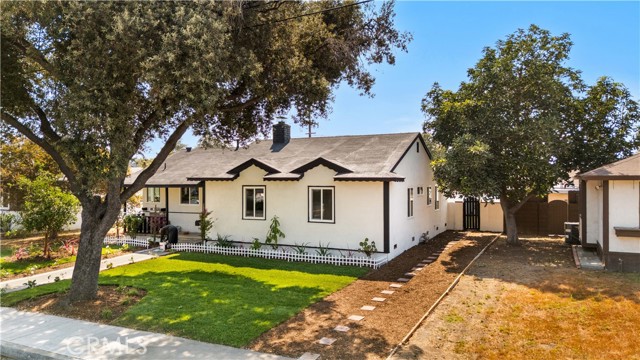 619 S Brookhurst Road, Fullerton CA: https://media.crmls.org/medias/c2de22a5-6329-4f8a-b57b-10f70cfde5db.jpg