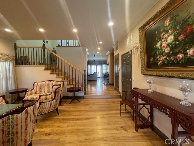 Detail Gallery Image 5 of 41 For 10066 Golden Oaks, Tujunga,  CA 91042 - 4 Beds | 3/1 Baths