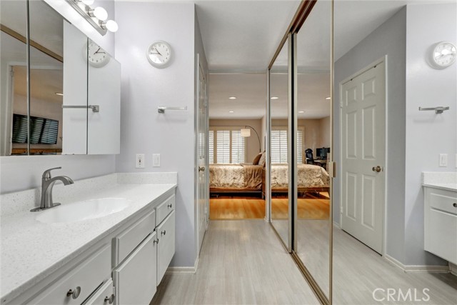 5111 Alder, Irvine CA: https://media.crmls.org/medias/c2de58e7-a7cd-41ca-b617-7bcc0be9e6a7.jpg