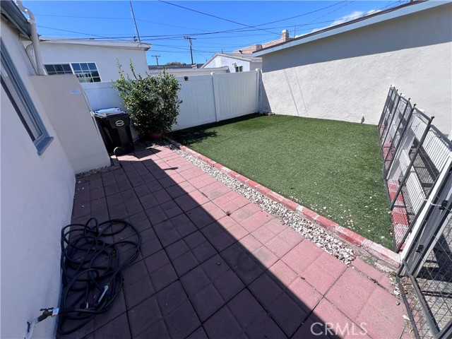 Detail Gallery Image 11 of 13 For 4431 W 166th St, Lawndale,  CA 90260 - 2 Beds | 1 Baths