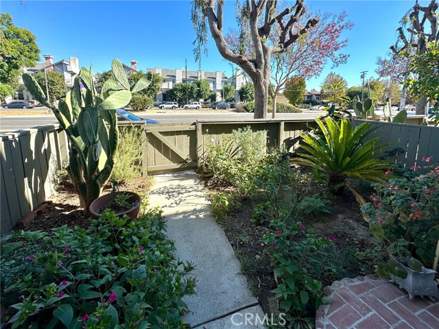 Detail Gallery Image 22 of 24 For 9601 Sepulveda Bld #8,  North Hills,  CA 91343 - 2 Beds | 2/1 Baths