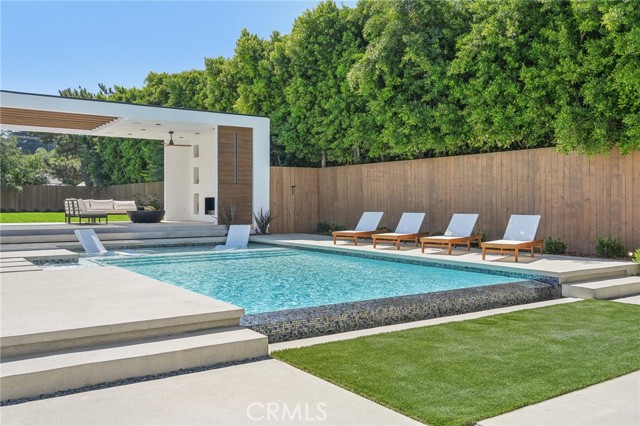 22930 Dolorosa Street, Woodland Hills CA: https://media.crmls.org/medias/c2def70d-5825-4f5e-9db9-a39b9a5767fa.jpg