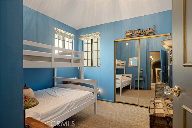 969 Oak Drive, Crestline CA: https://media.crmls.org/medias/c2df2f42-4e6f-42dc-b89c-8a92ef11bc00.jpg