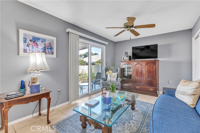 Detail Gallery Image 24 of 29 For 18911 Circle of Friends, Newhall,  CA 91321 - 2 Beds | 2 Baths