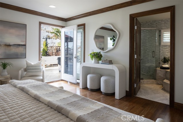 Detail Gallery Image 12 of 21 For 401 Holmwood, Newport Beach,  CA 92663 - 2 Beds | 2/1 Baths