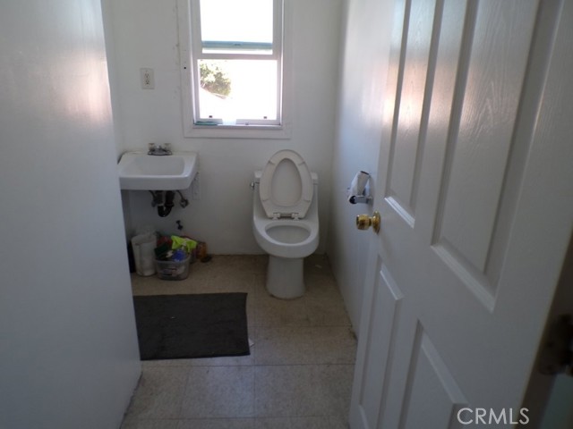 515 S Coronado Street, Los Angeles CA: https://media.crmls.org/medias/c2e01a74-69d3-49a6-9dd0-92e2c9e1366b.jpg