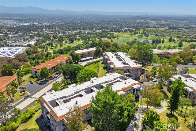 4007 Calle Sonora Oeste, Laguna Woods CA: https://media.crmls.org/medias/c2e06e6c-641d-4fa6-995f-fdb0b99eacb1.jpg