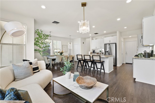 Front Image Thumbnail for CROC26055657