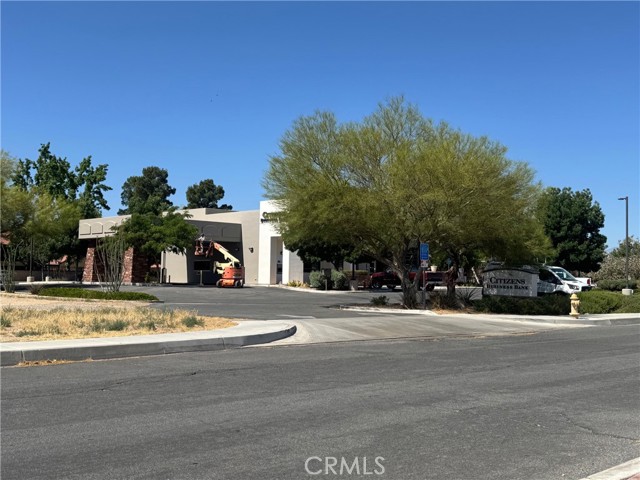 0 Town Center Drive, Apple Valley CA: https://media.crmls.org/medias/c2e0ca48-ed9b-47af-8171-d2133fb5d382.jpg