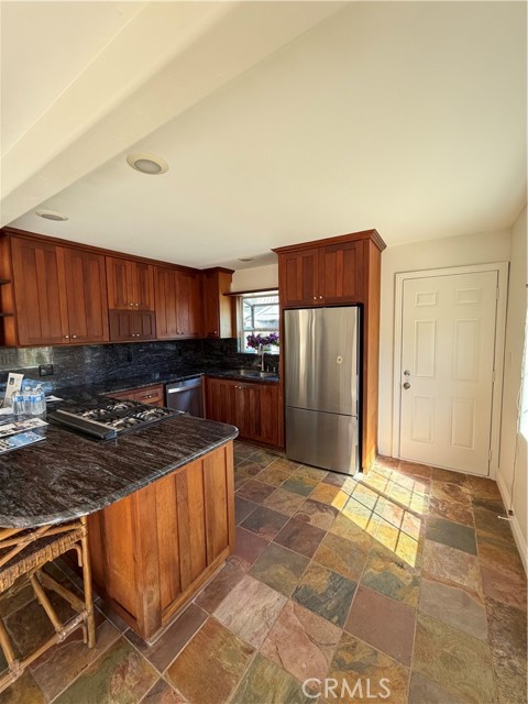 Detail Gallery Image 5 of 5 For 934 Governor, Costa Mesa,  CA 92627 - 2 Beds | 3 Baths