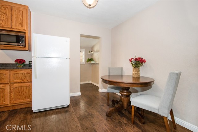 235 E Central Avenue, Monrovia CA: https://media.crmls.org/medias/c2e1a662-7904-41f7-854e-7c3864f2d599.jpg