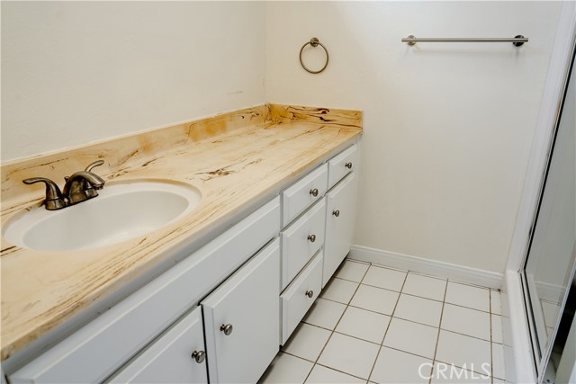 Detail Gallery Image 10 of 12 For 13112 Moorpark #2,  Sherman Oaks,  CA 91423 - 2 Beds | 2/1 Baths