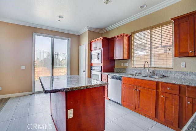 Detail Gallery Image 18 of 38 For 6273 Long Cove Dr, Fontana,  CA 92336 - 3 Beds | 2/1 Baths