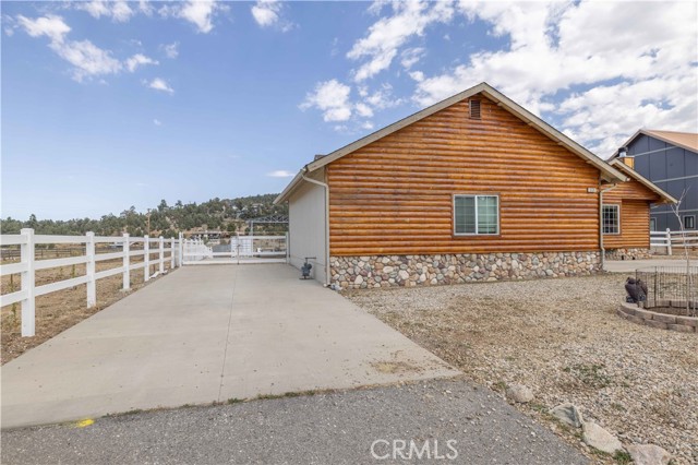 Detail Gallery Image 34 of 38 For 1639 E Big Bear Bld, Big Bear City,  CA 92314 - 3 Beds | 2 Baths