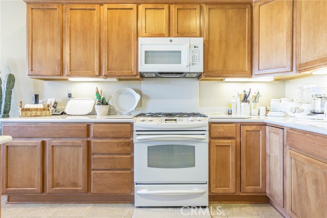 Detail Gallery Image 28 of 40 For 19442 Royal Oaks Rd, Apple Valley,  CA 92308 - 2 Beds | 2 Baths