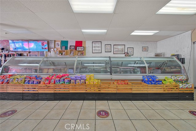 Image 45 of 75 For 2008 Whittier Boulevard
