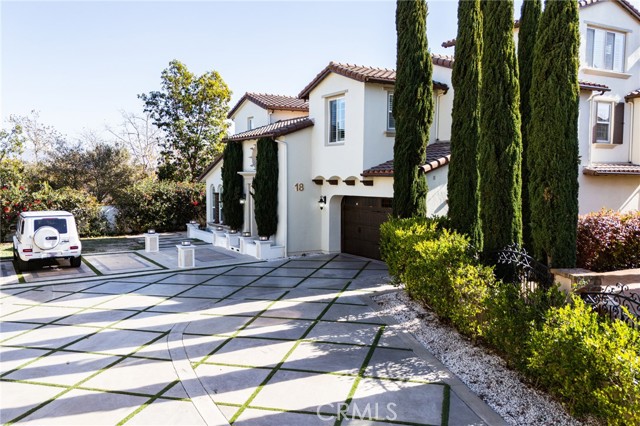 18 Elissa, Ladera Ranch CA: https://media.crmls.org/medias/c2e35577-4ed5-40b9-bf5f-bd2c0d370da2.jpg