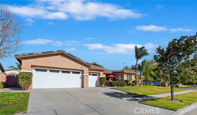 Detail Gallery Image 2 of 49 For 1865 Plainfield Way, Corona,  CA 92883 - 4 Beds | 3 Baths