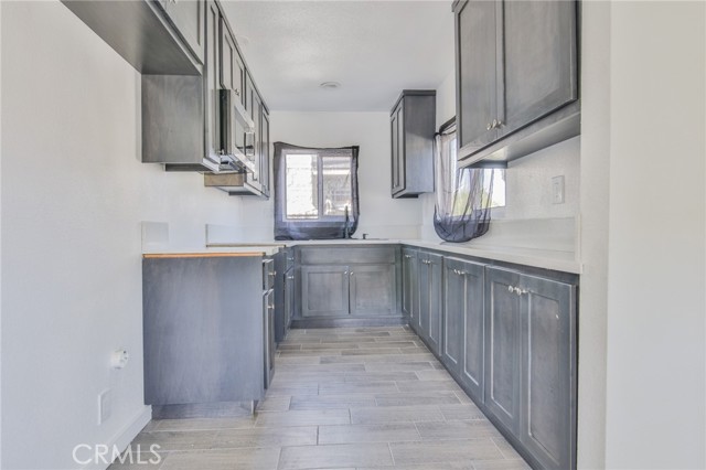 Detail Gallery Image 14 of 38 For 430 W 64th St, Los Angeles,  CA 90003 - 3 Beds | 3 Baths