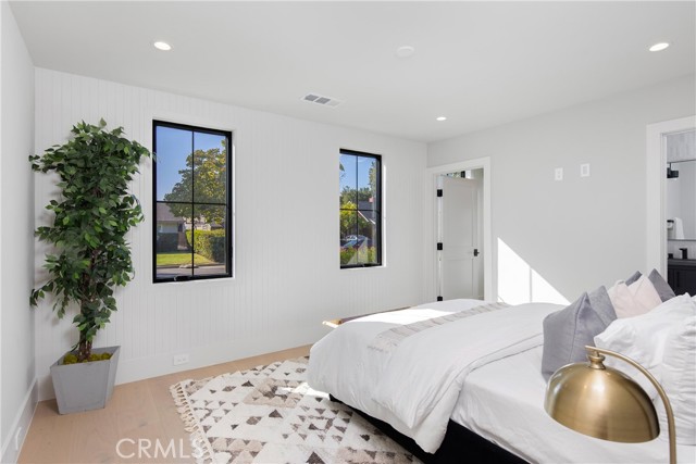 Detail Gallery Image 16 of 48 For 4506 Greenbush Ave, Sherman Oaks,  CA 91423 - 4 Beds | 5/1 Baths